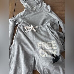 freecity Gray Sweatpants & Hoodie Set with White Logo
